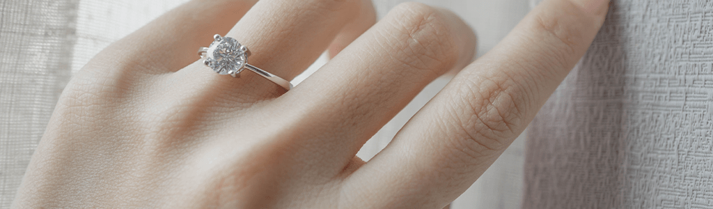 Gold vs Platinum Diamond Ring